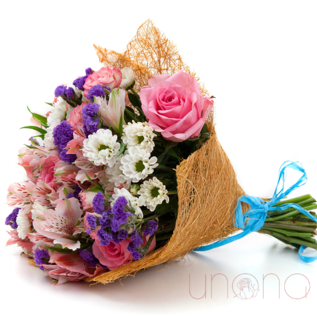 Bouquet De Fleurs Coquines Pour Livraison En Ukraine - Ukraine Flowers 