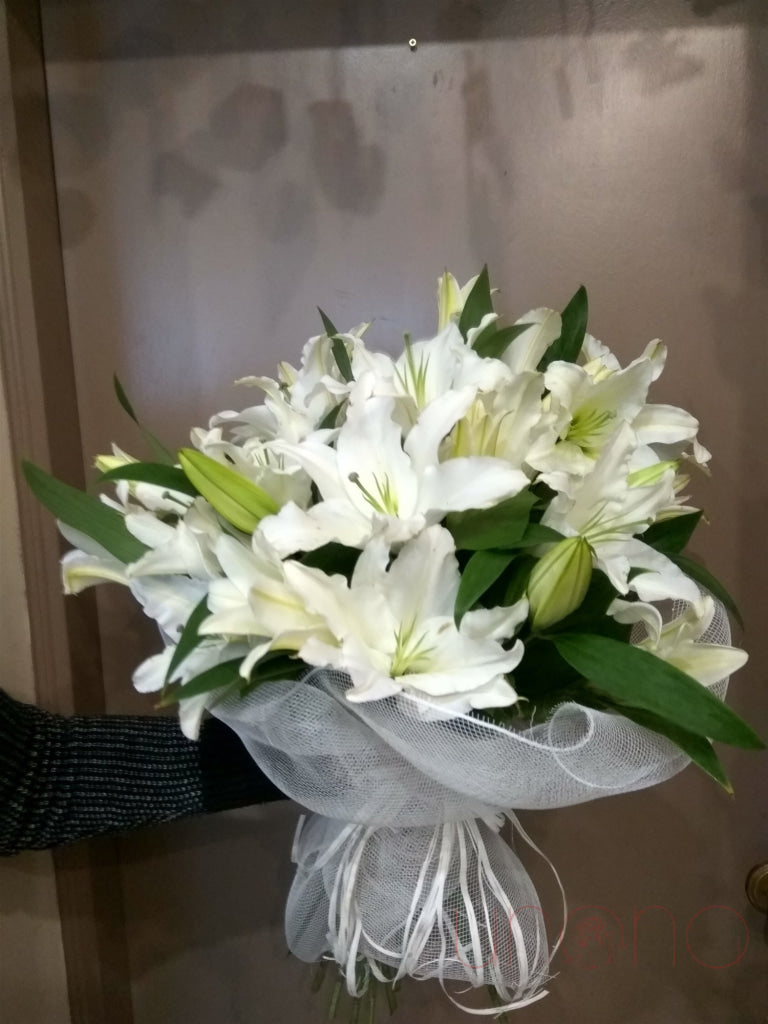 A bouquet of Tender Lilies | Ukraine Gift Delivery.