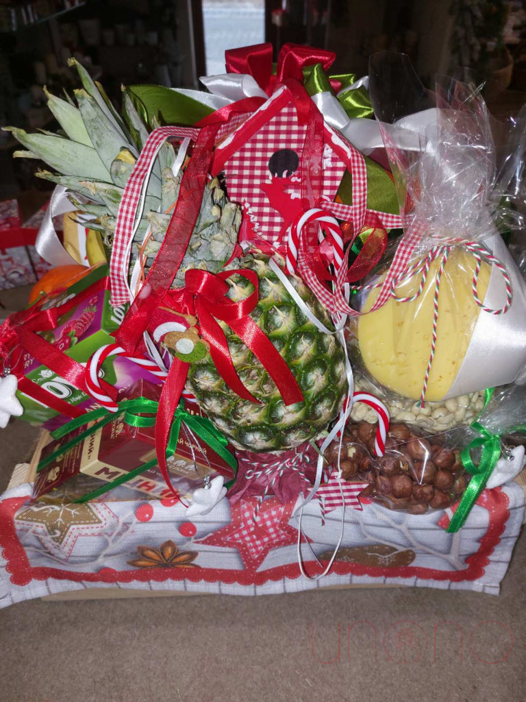 Christmas Gift Basket By Holidays