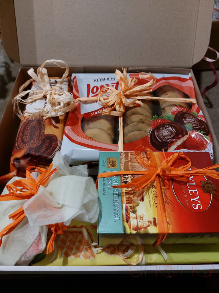 Coffee Chocolates & Cookies Gift Basket Baskets