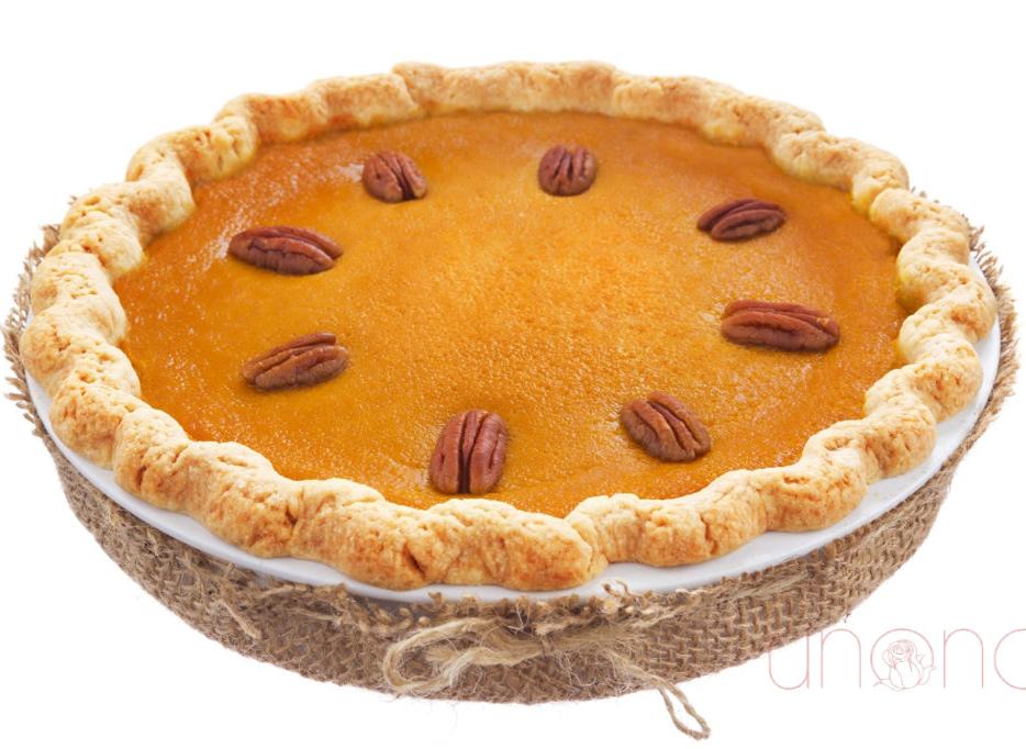 Classic Pumpkin Pie | Ukraine Gift Delivery.