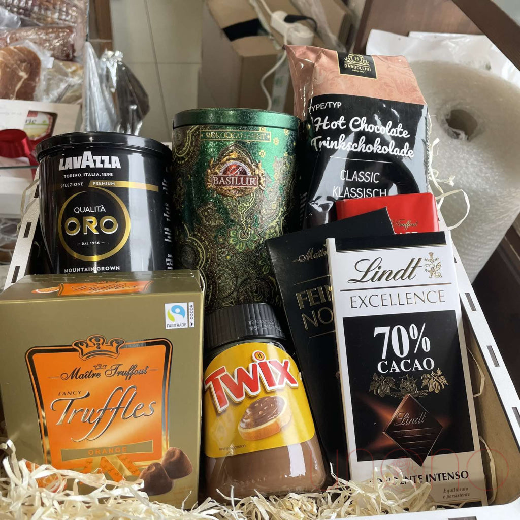 Gift Box for Gourmet Lovers Gift Baskets