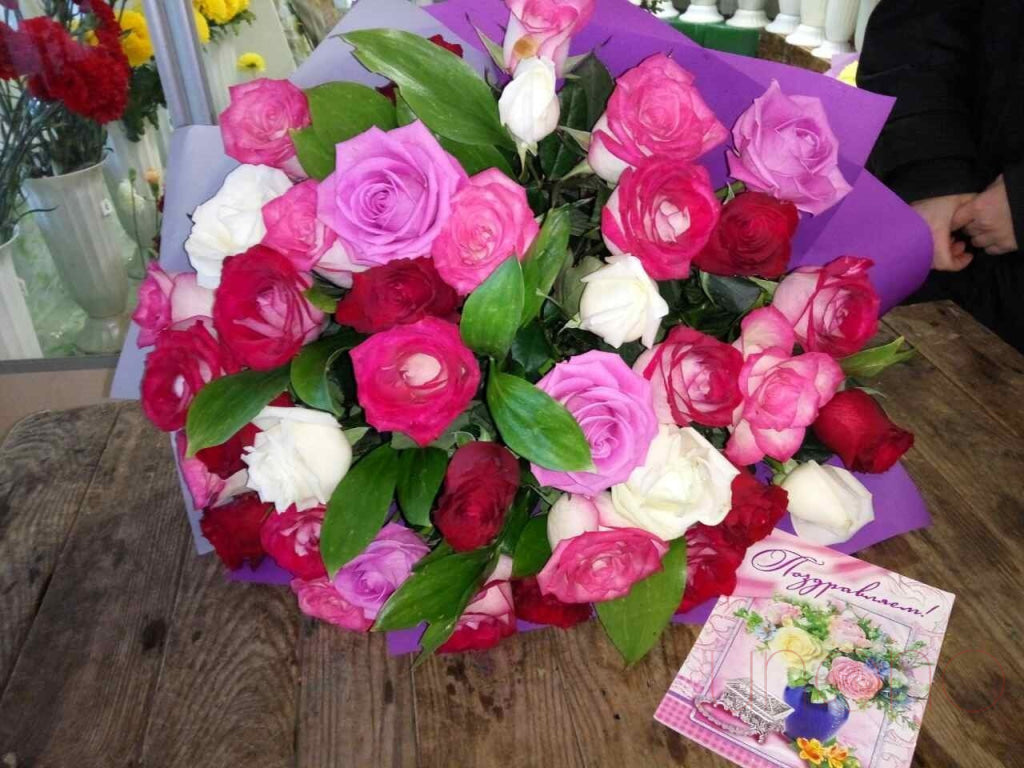 Gorgeous 37 Roses Bouquet | Ukraine Gift Delivery.