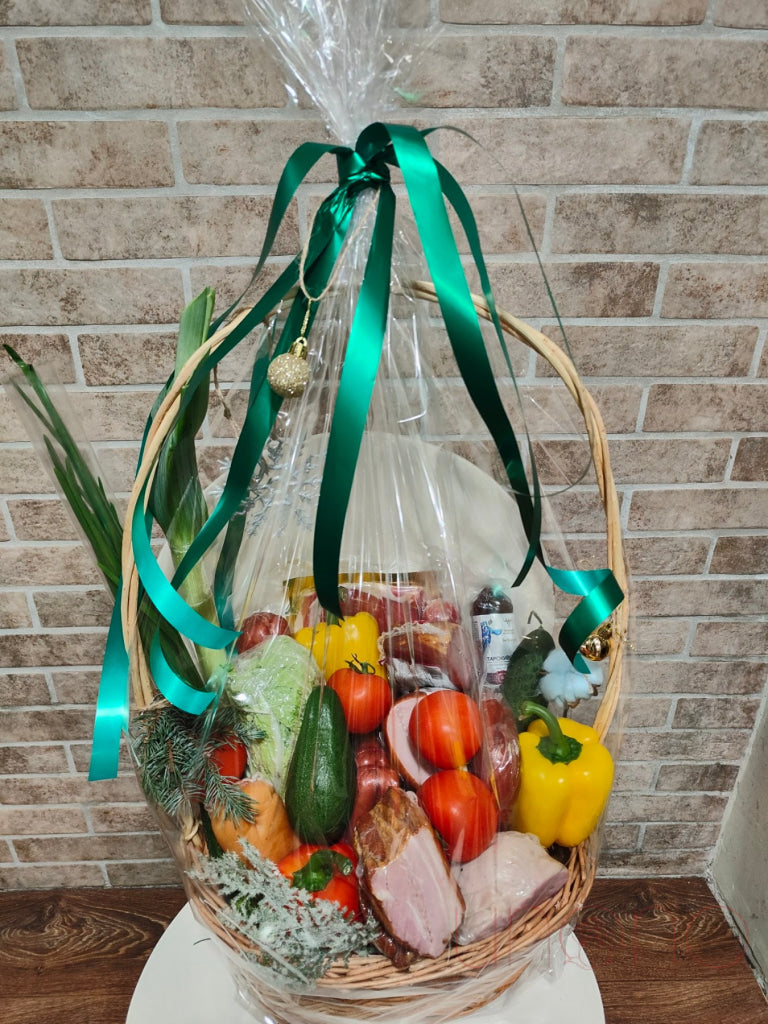 Grand Smoked Meat And Vegetables Basket By Holidays