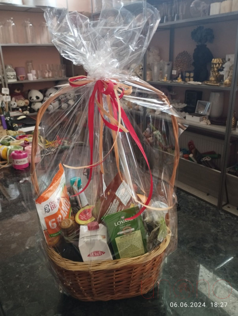 Health And Prosperity Deluxe Food Basket Easter