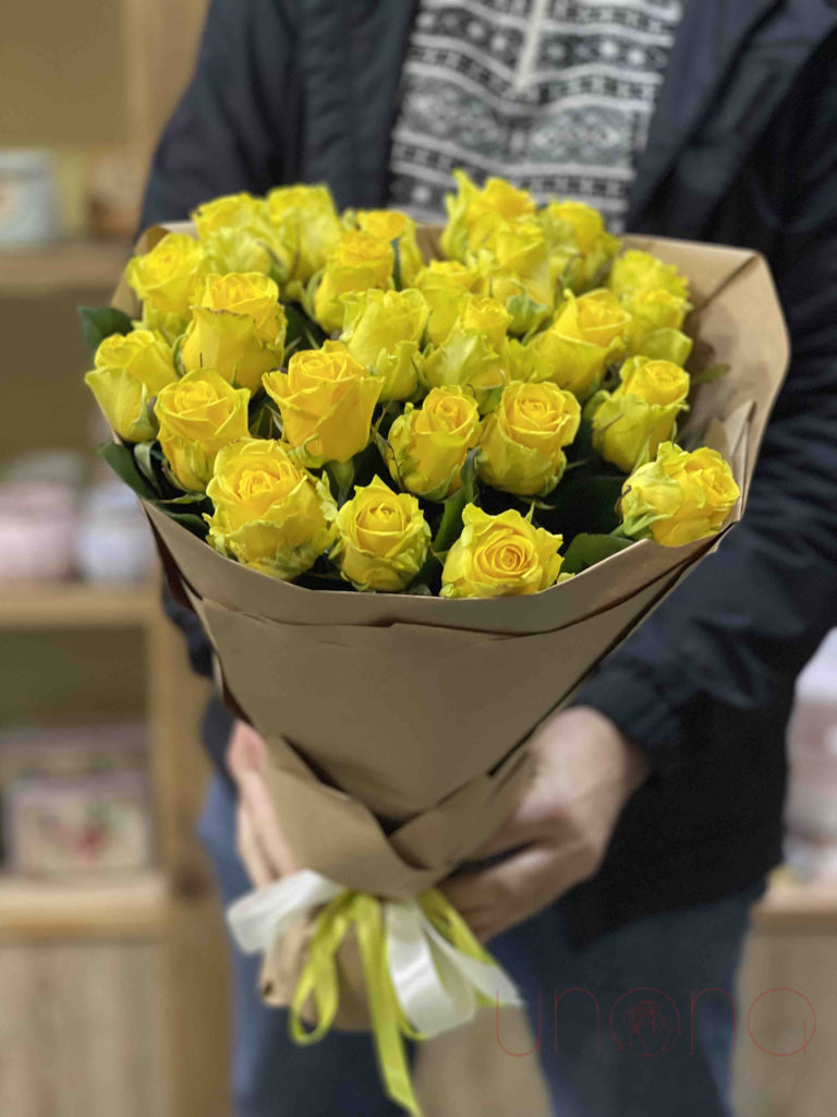 Idyllic Roses Bouquet Yellow / Standard (Local Flowers) Roses