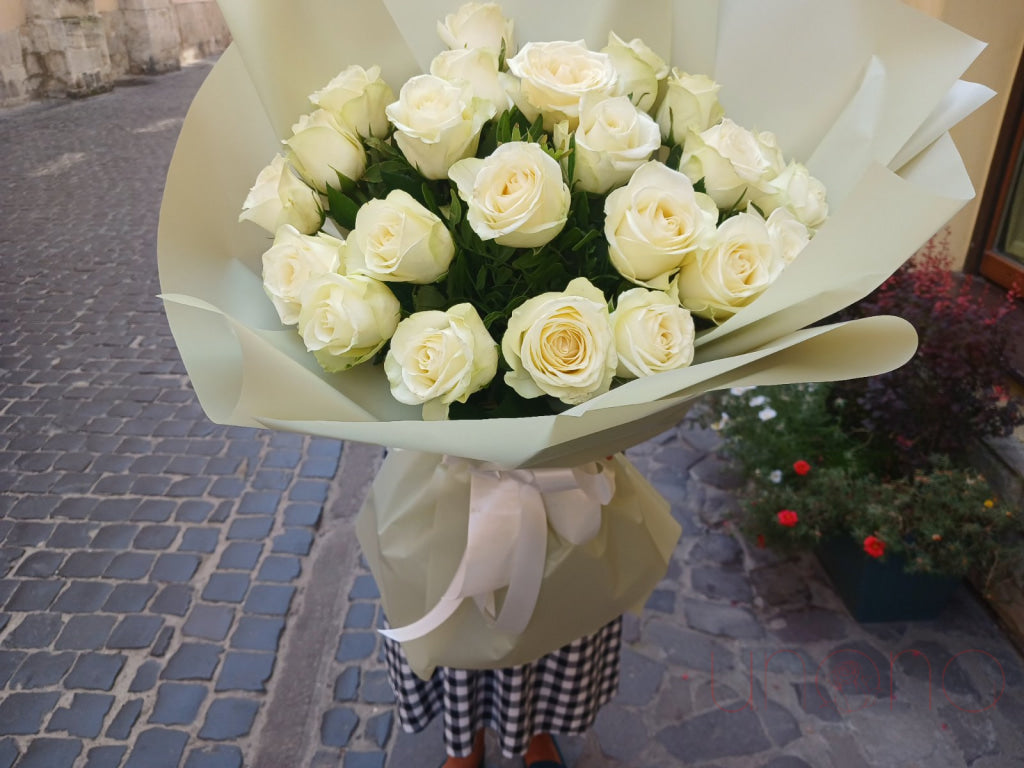 Magic Moment Roses Bouquet Premium (Imported From Holland) / White Roses