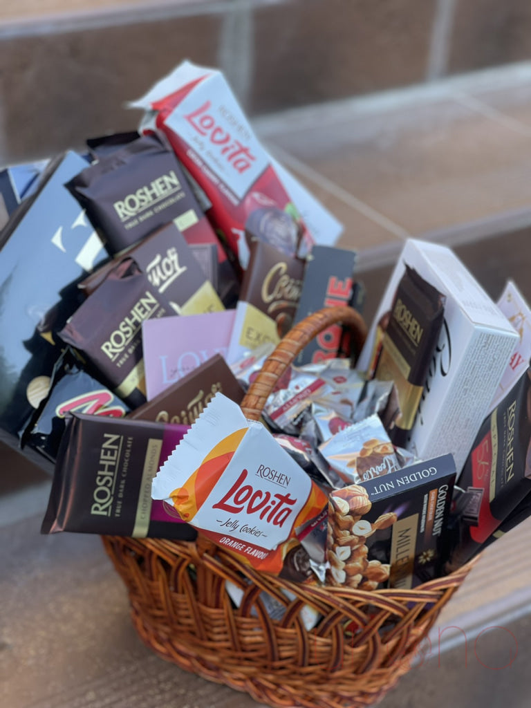 Passionate Dark Chocolate Basket By Holidays