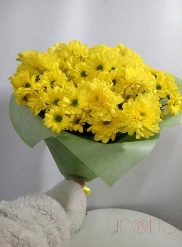 Pure romance 7 Chrysanthemum bouquet | Ukraine Gift Delivery.