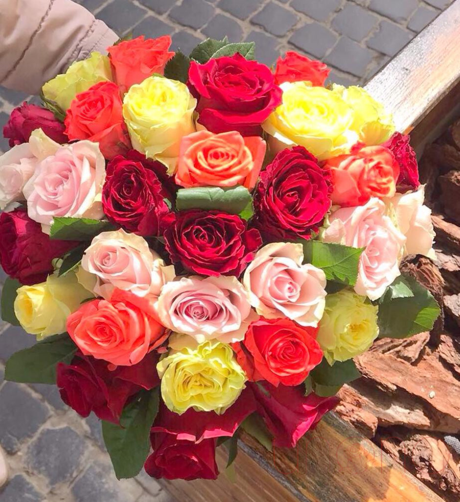 Sparkling Heart Roses Arrangement | Ukraine Gift Delivery.