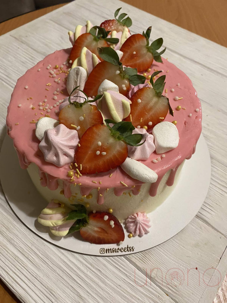 Strawberry Cake | Ukraine Gift Delivery.