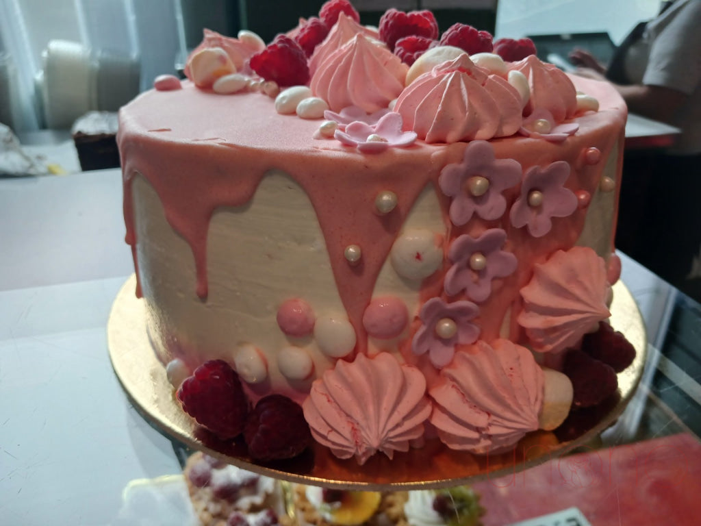 Strawberry Cake By Price